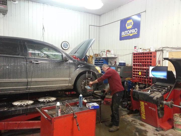 Un alignement réalisé dans le respect des normes améliore grandement la tenue de route de votre véhicule.